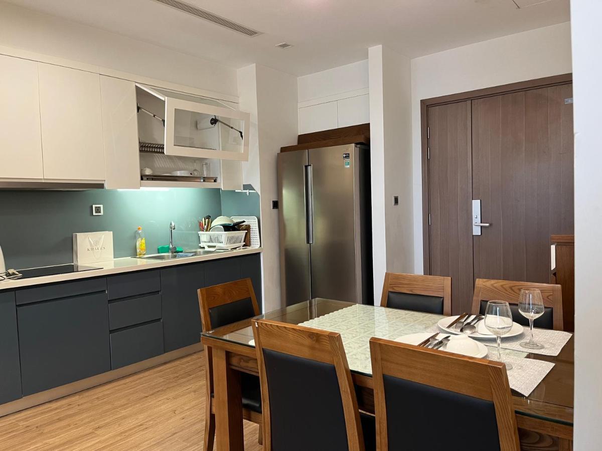 Vinhomes Metropolis Luxury 2 Br Apartment Hanoi