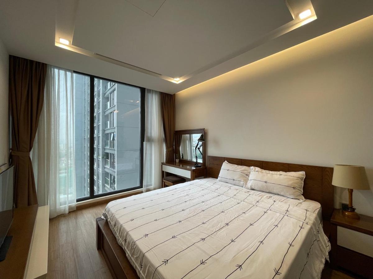 Apartment Vinhomes Metropolis Luxury 2 Br