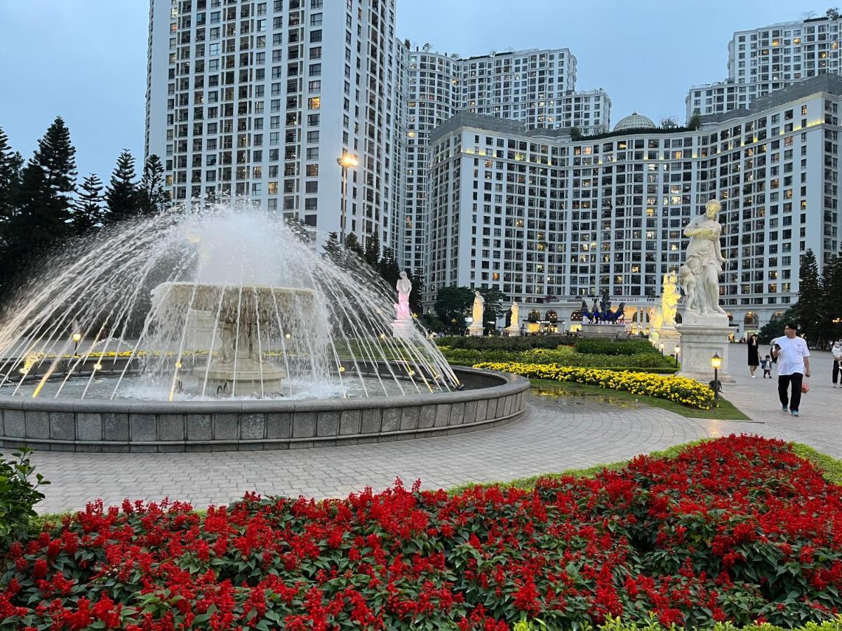 Vinhomes Royal Luxury 2 Br Hanoi