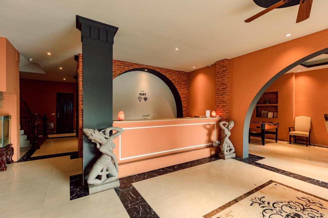 Super Oyo Capital O 1173 Le Grand - The Ruby Hotel