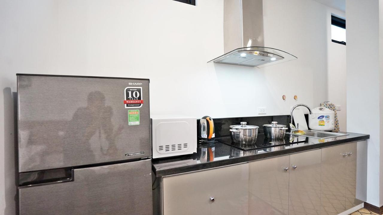 Apartment Cl•charming Studio Apt•balcony/laundry•van Mieu Hanoi