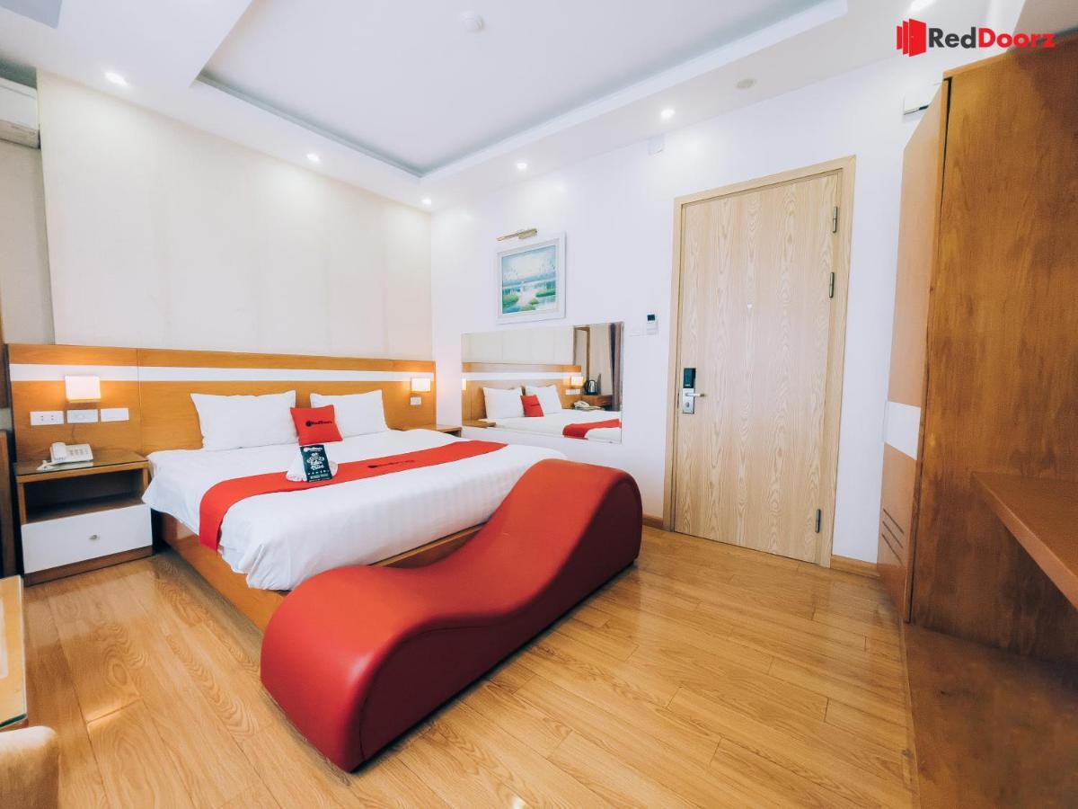 Truong Cong Giai 3*