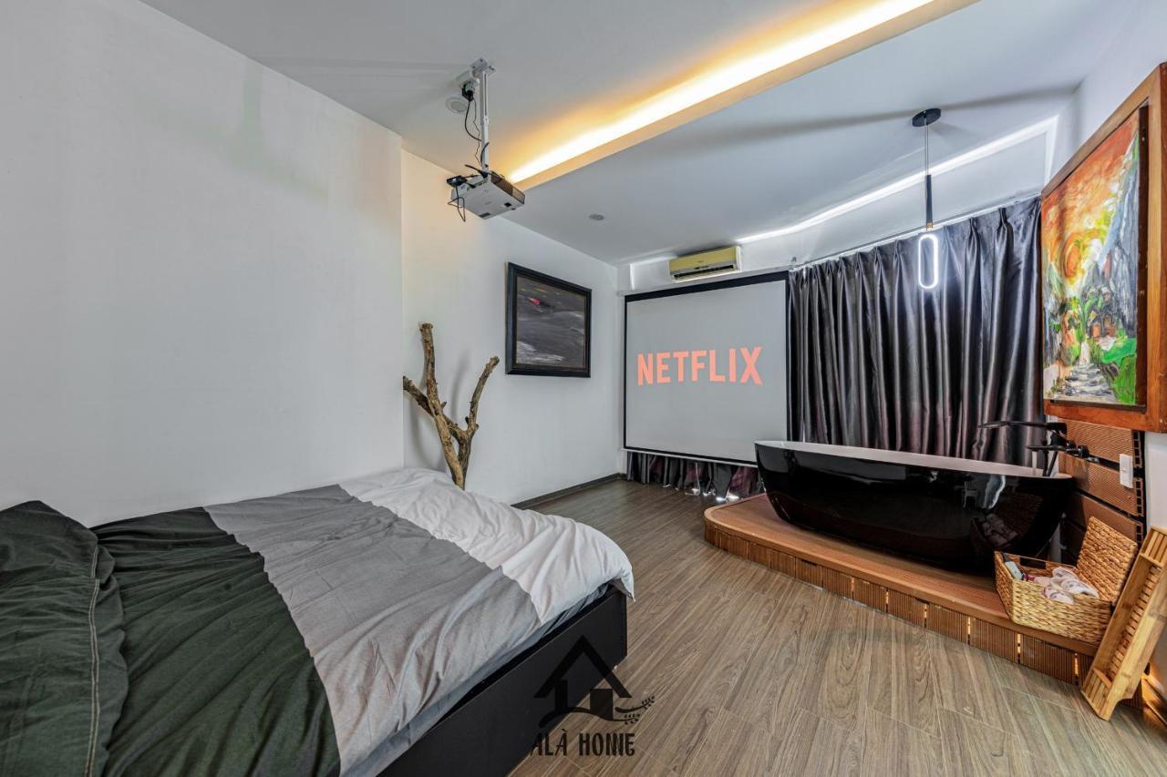 A La Aparthotel 4*