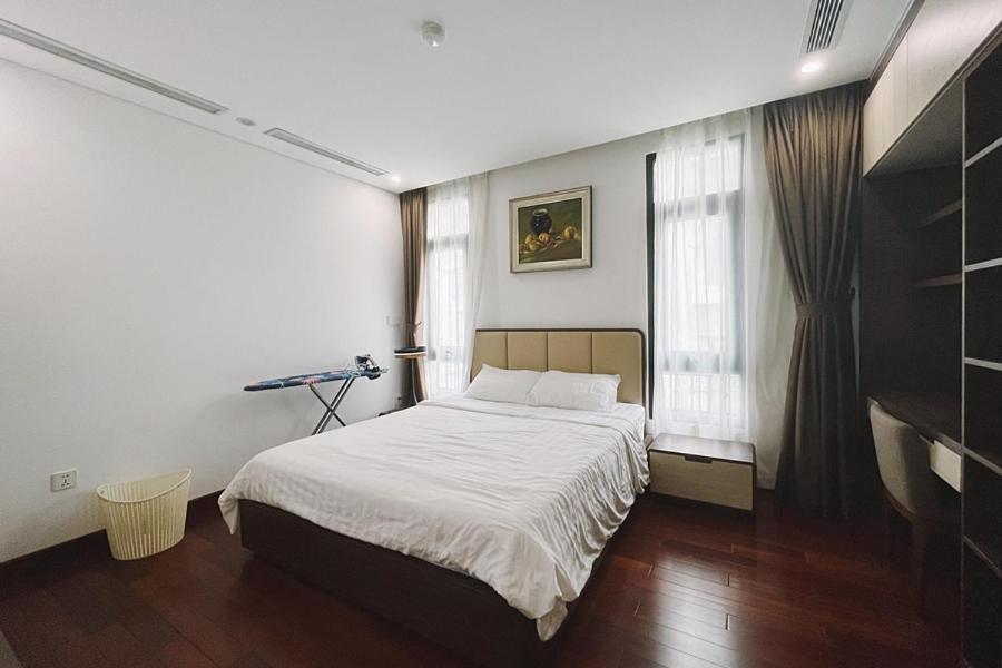 8 - Luxury Apartment, Open View Hanoi