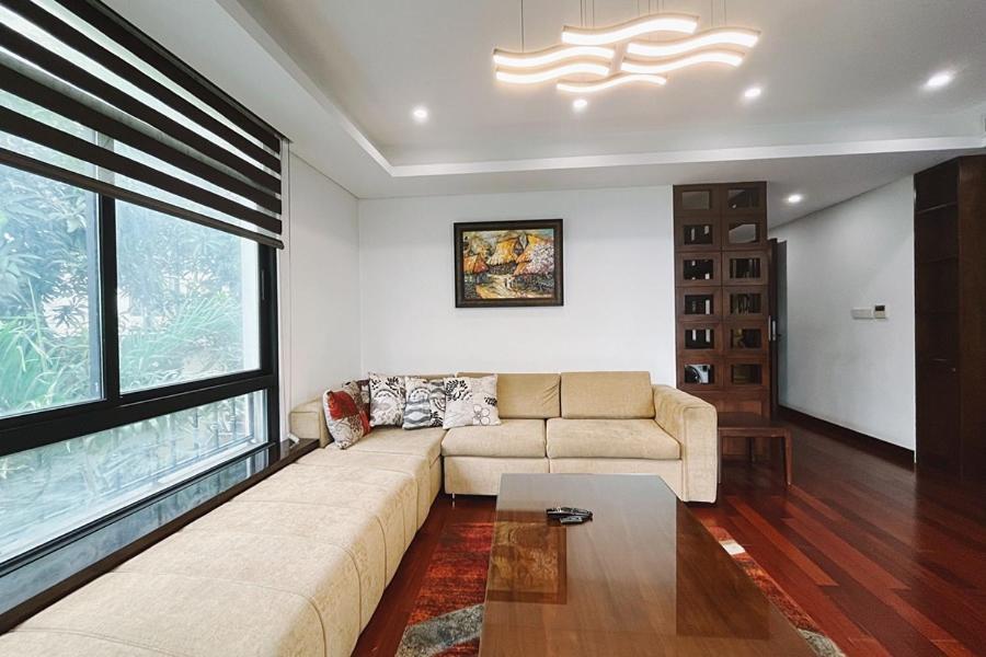 8 - Luxury Apartment, Open View *