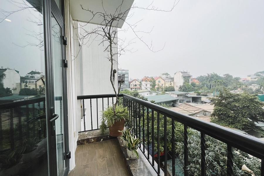 8 - Luxury Apartment, Open View * Hanoi