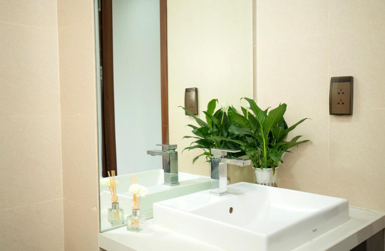 Apartment La Passion - Tay Ho One Bedroom Apartment!