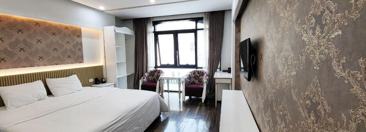 L-amant Alley Apartment