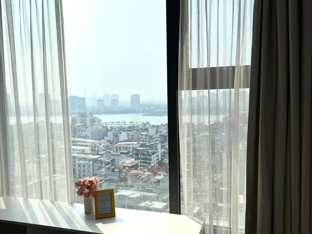 Westlake - D'le Roi Soleil * Hanoi