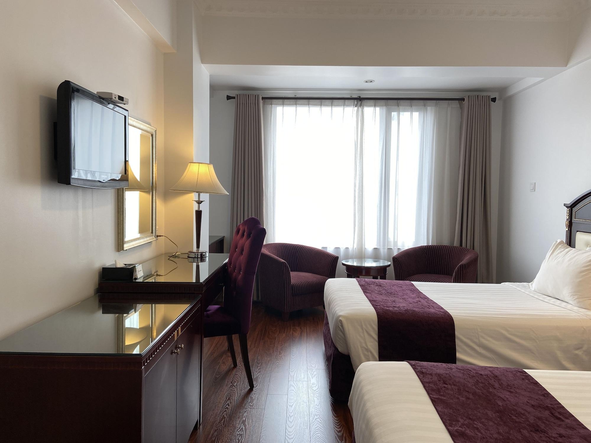 Khách sạn Flower Garden 4*