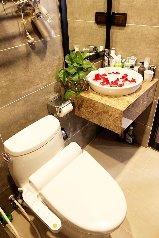 Tomodachi House Hotel Hanoi