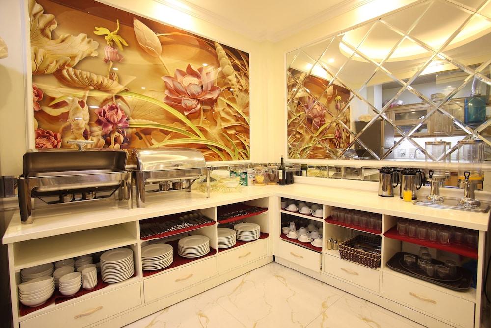 My Moon Hotel Hanoi
