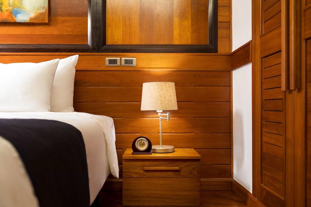 Bay & Restaurant 4*