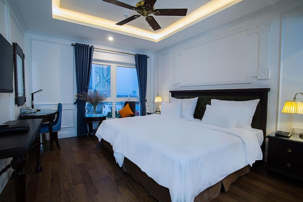 Hotel New Era &