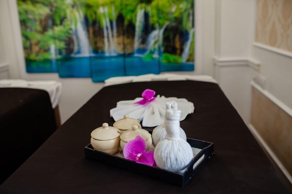 Hotel Viola Royal & 3*
