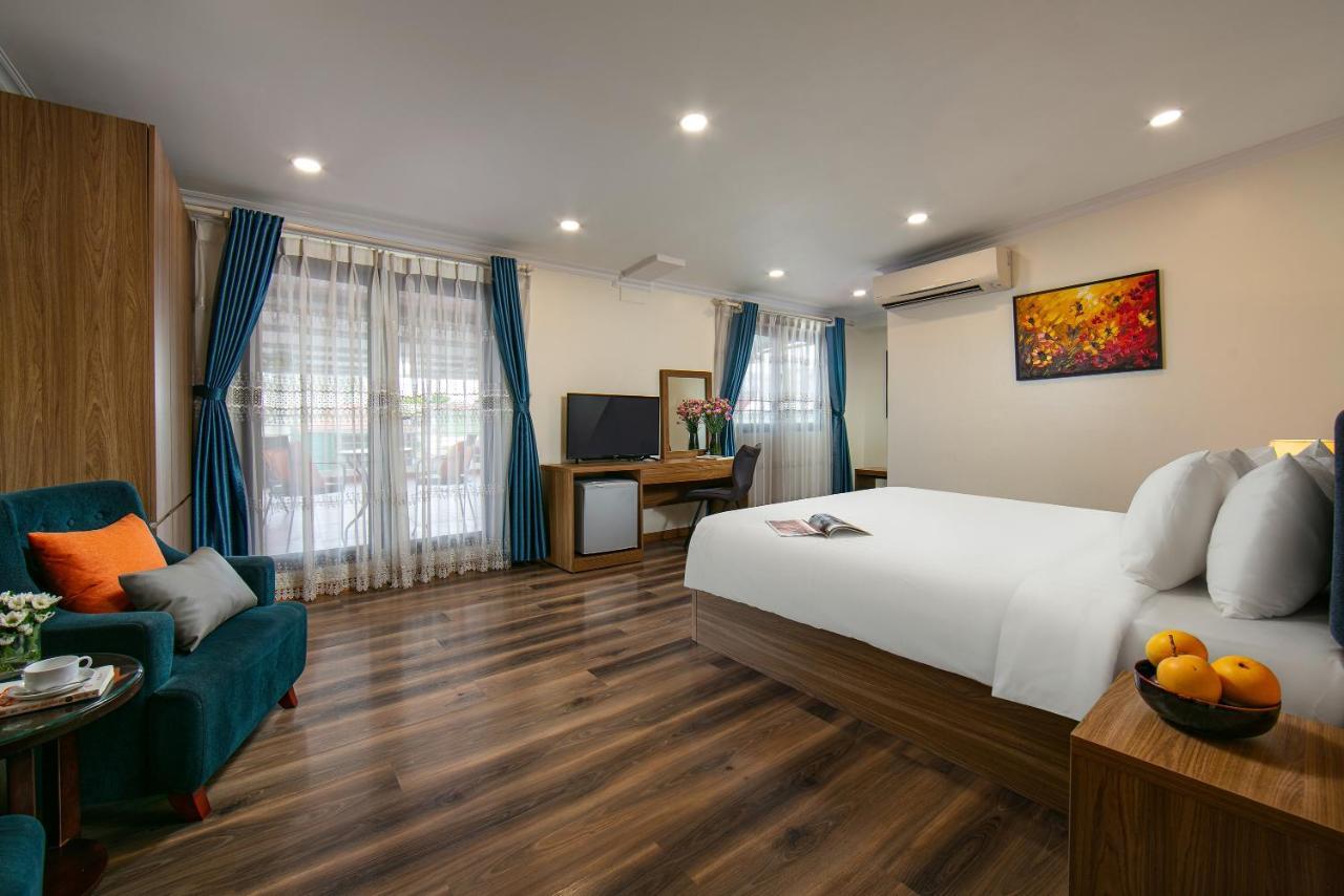 The Sono Hotel 3*