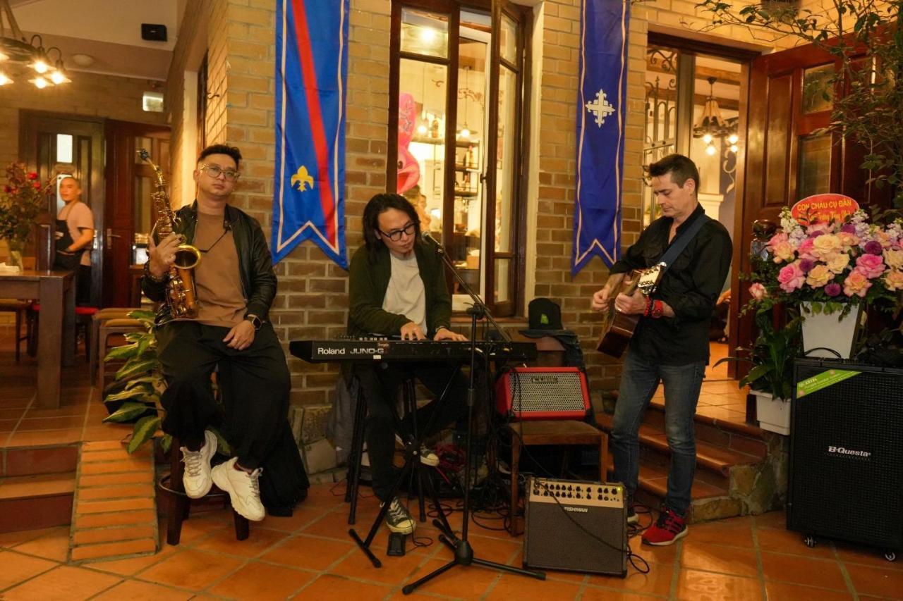 Nhà trọ Musketeers *