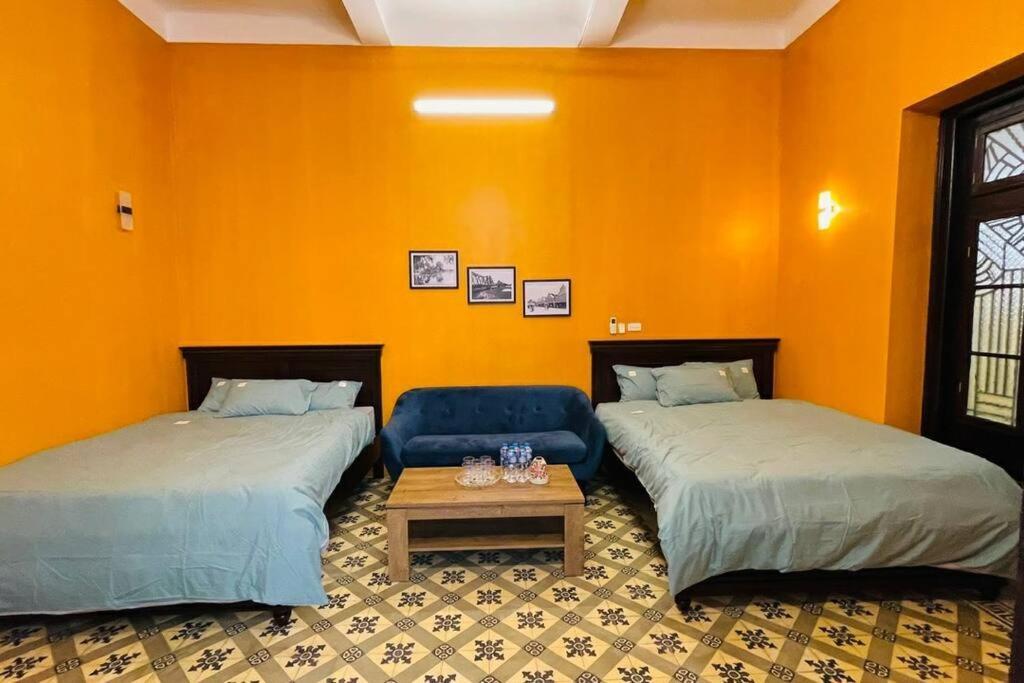 Old Quarter Autumn Apartment