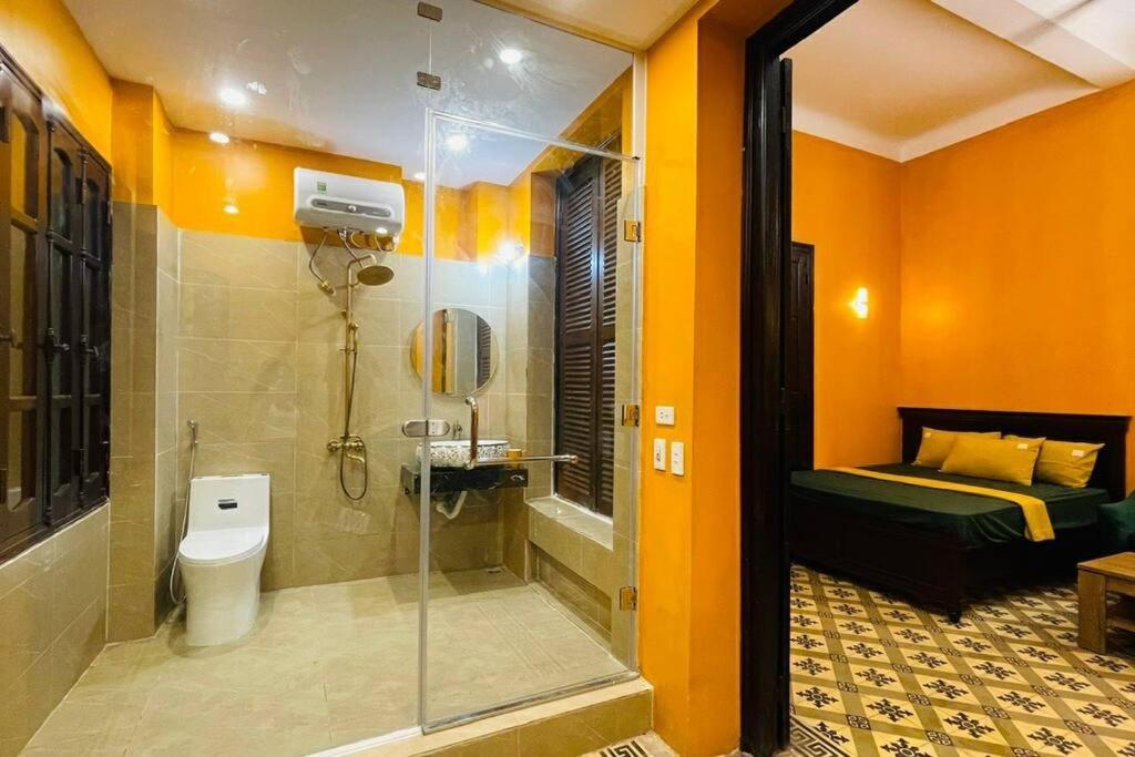 Old Quarter Autumn Apartment Hanoi