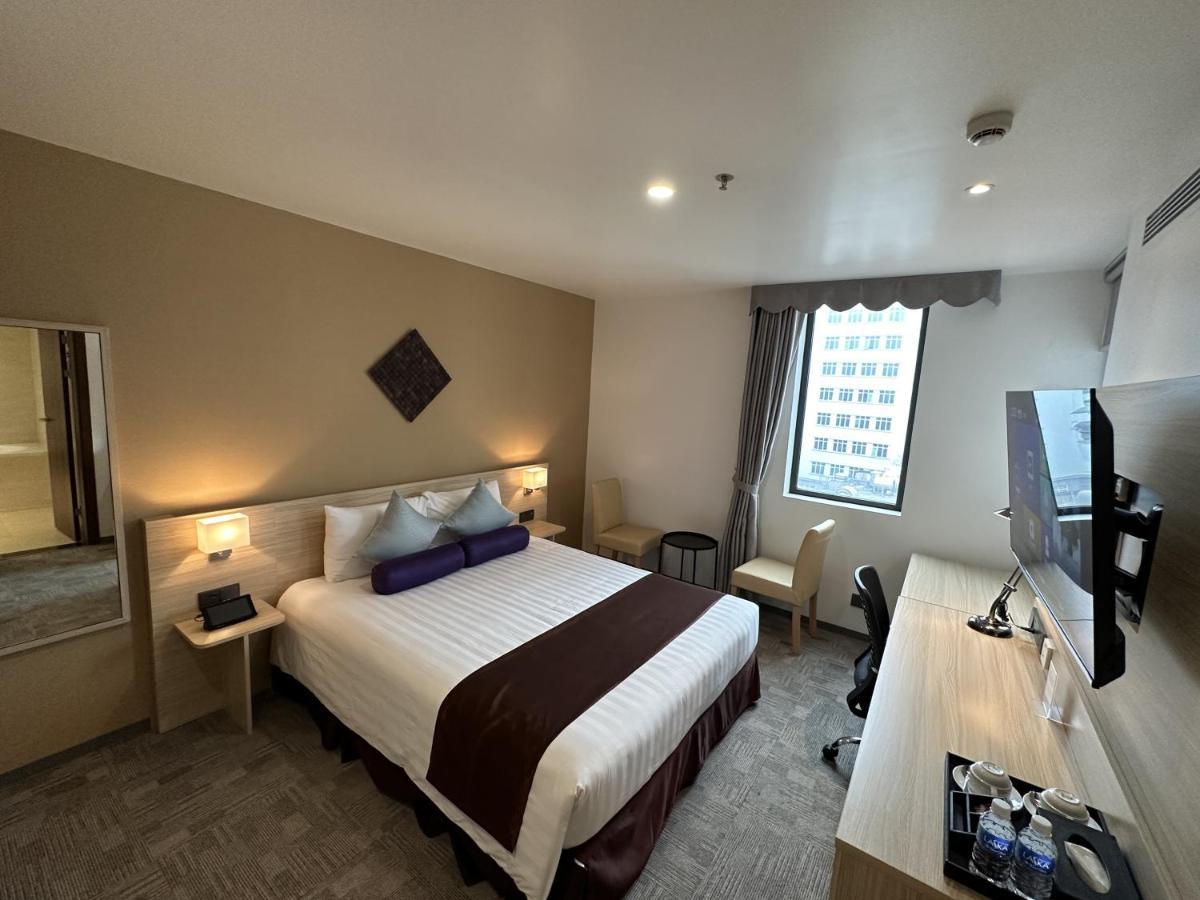 Hotel Yah & Hanoi