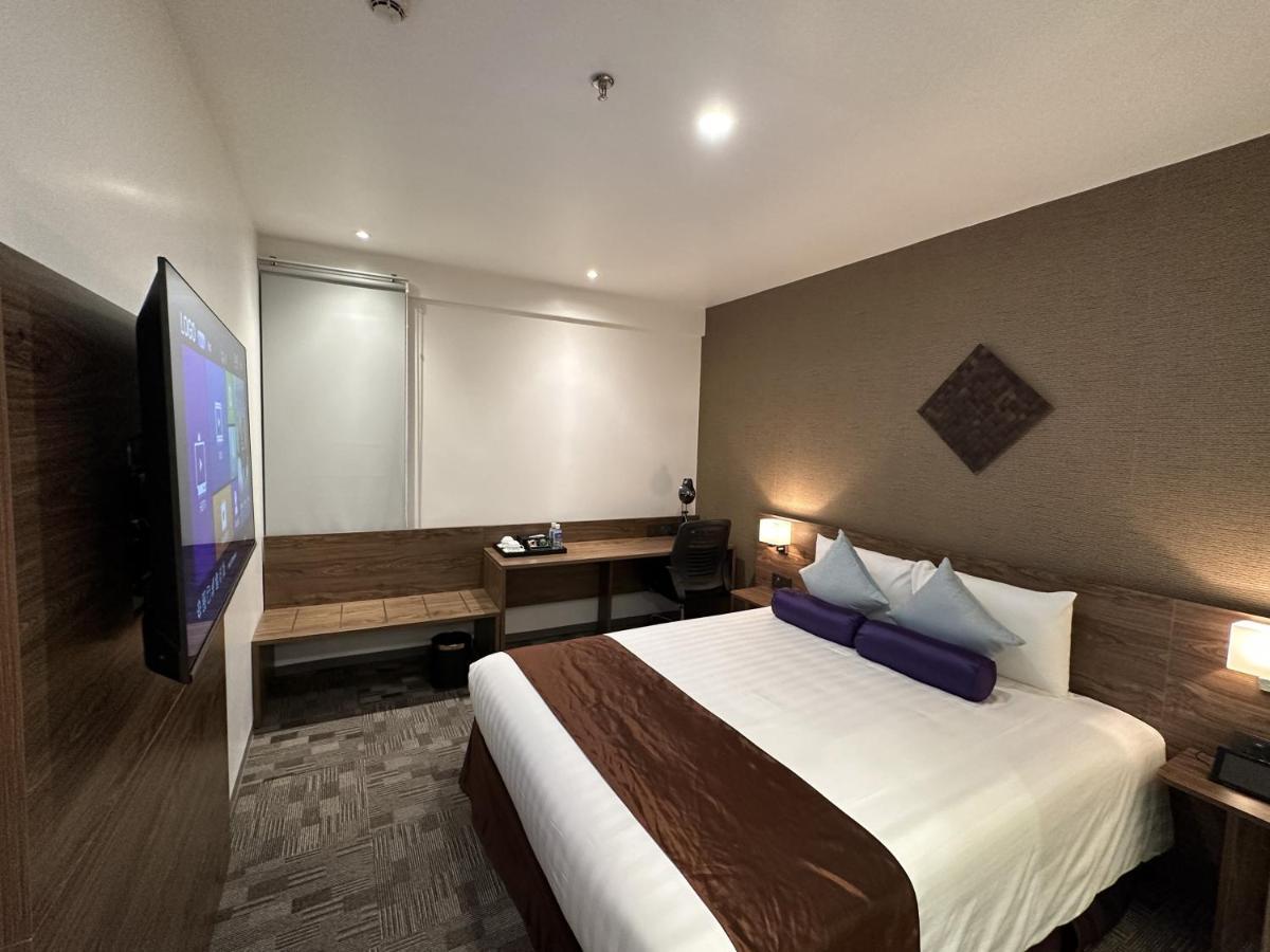 Yah & Hotel Hanoi