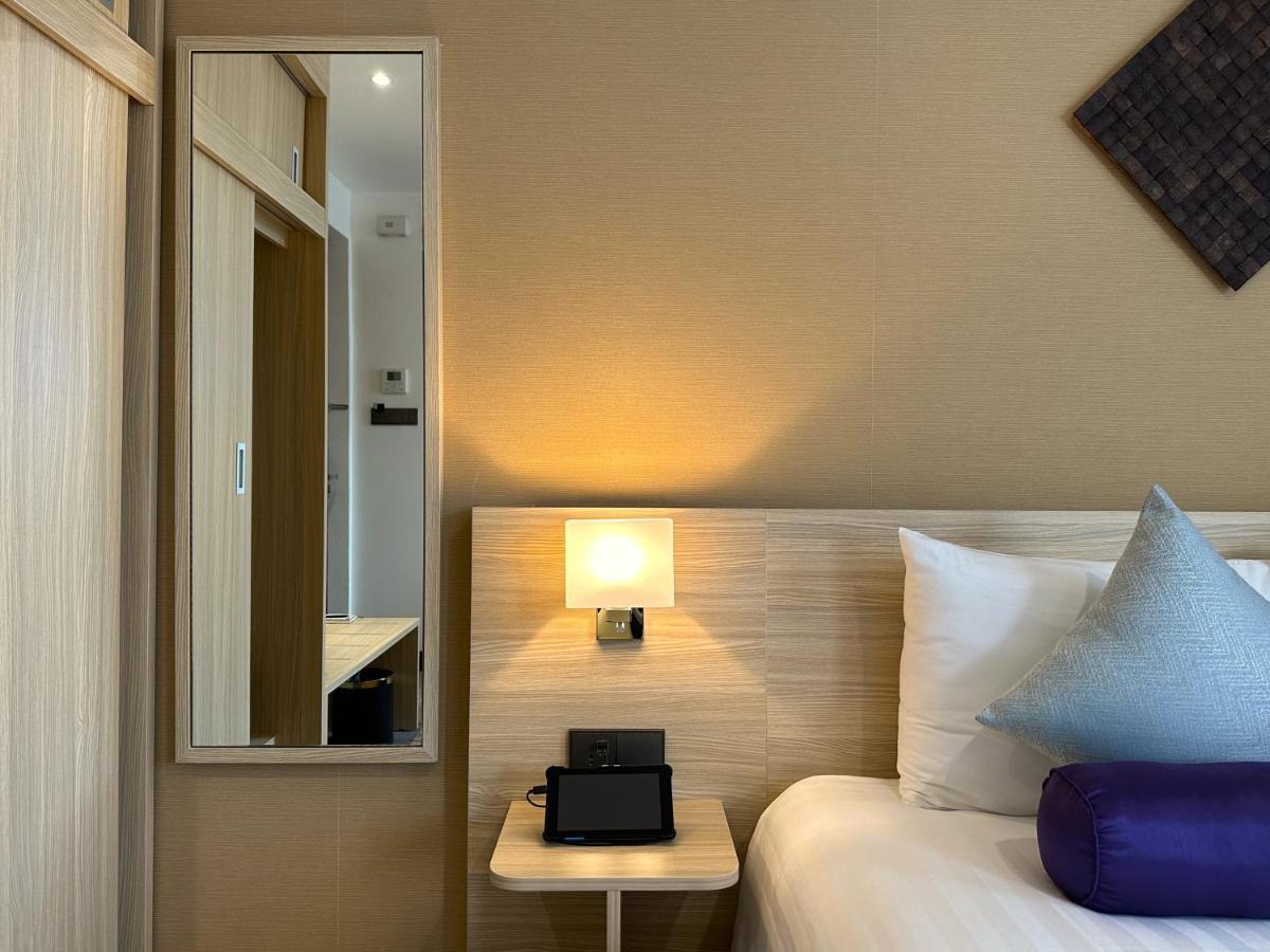 Yah & Hotel