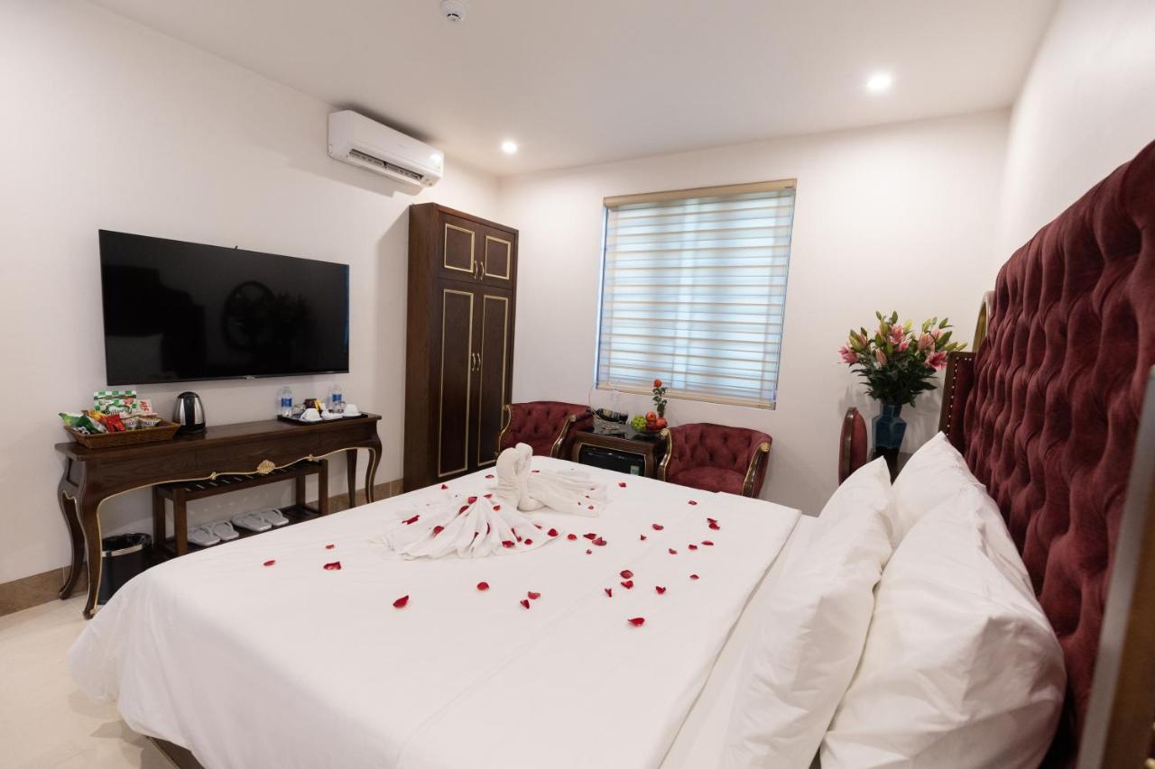 Hotel Royal Sai Dong - Long Bien *