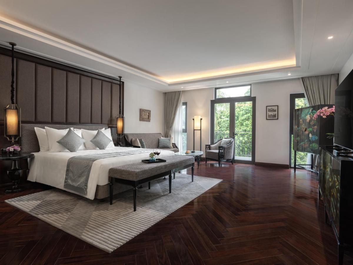 Elegant Mansion 88 5*