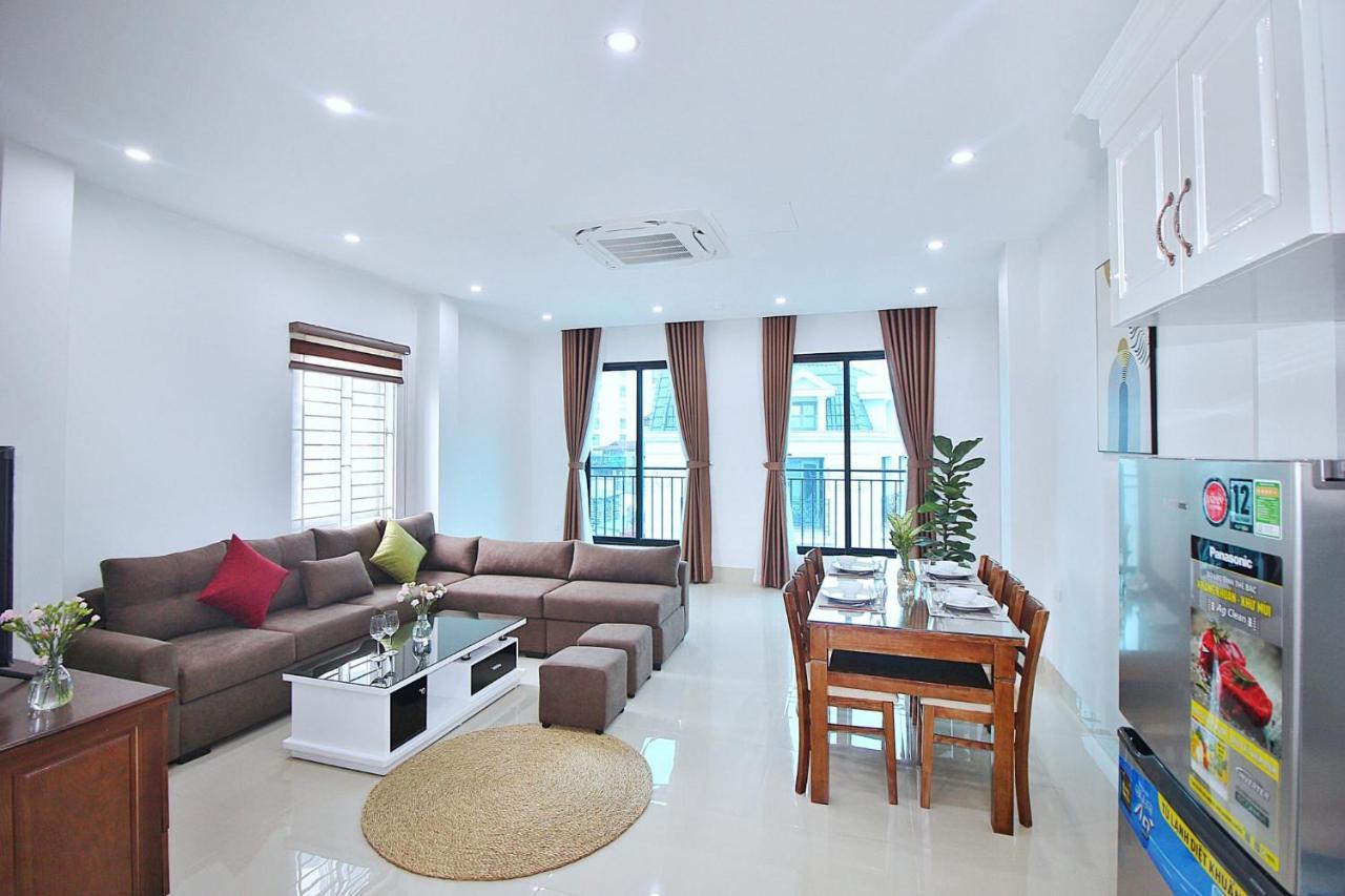 Apartment Iii *