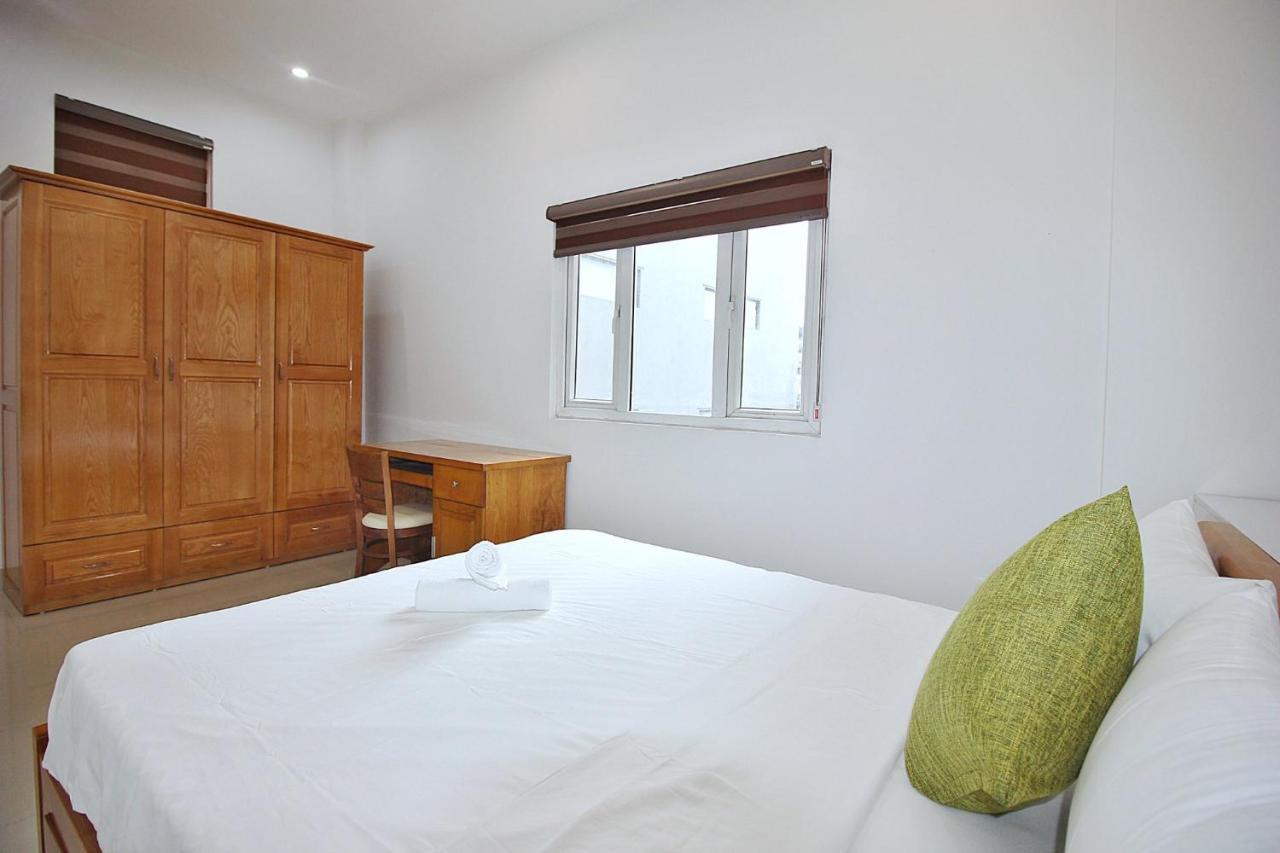 Iii Apartment *