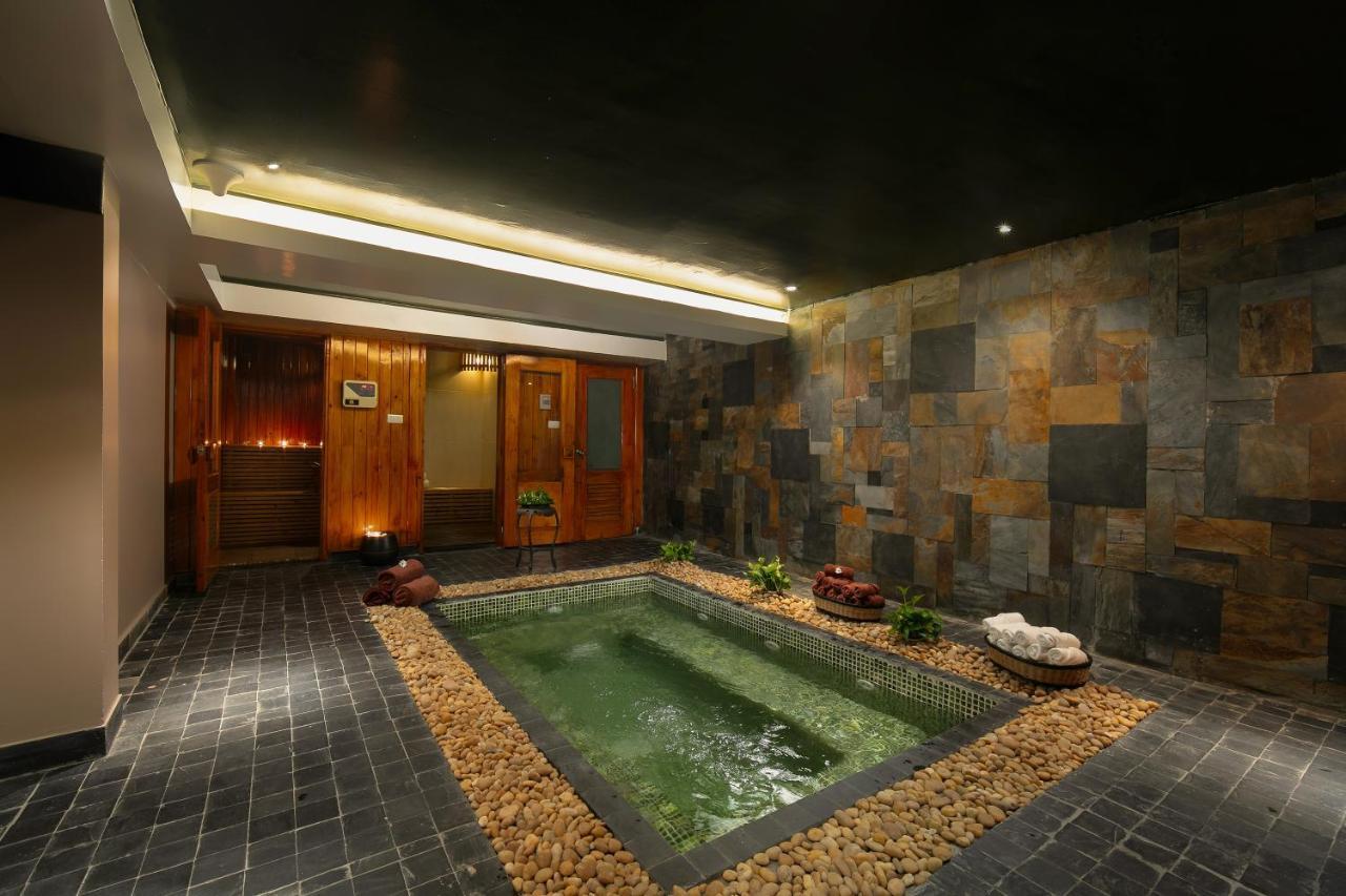 Boutique & 4*