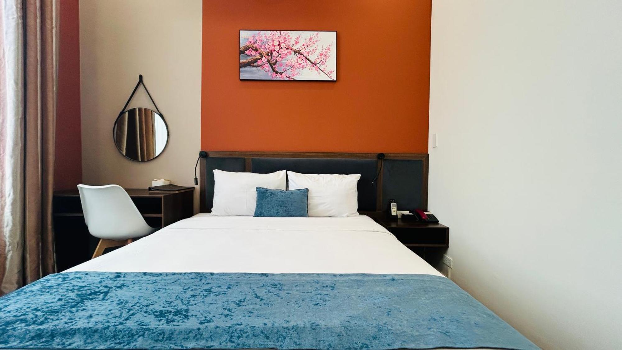 Mango - Ha Noi Railway Station Hotel 2*