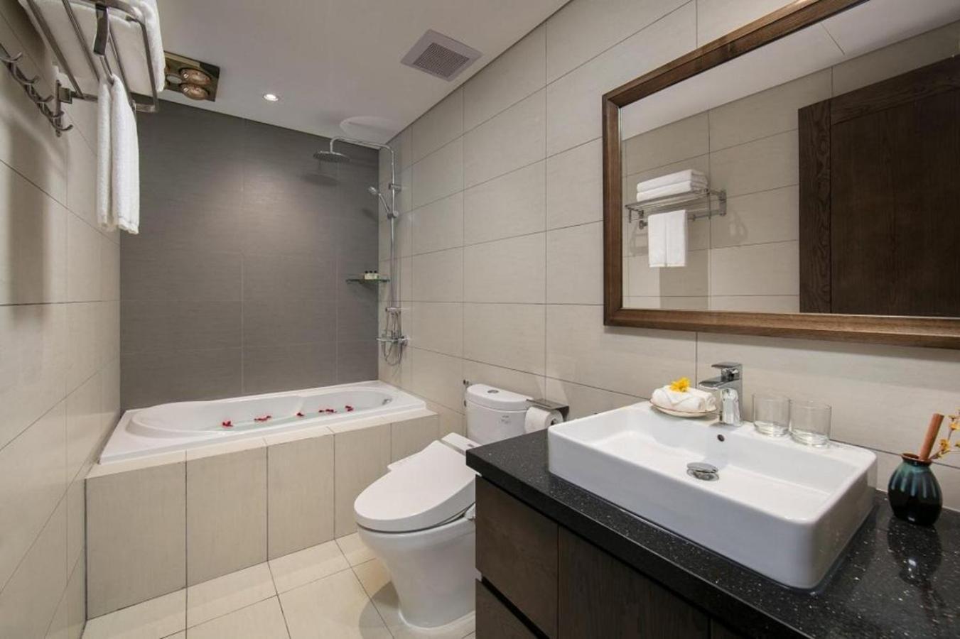 The Bloom - Bespoke Living Aparthotel