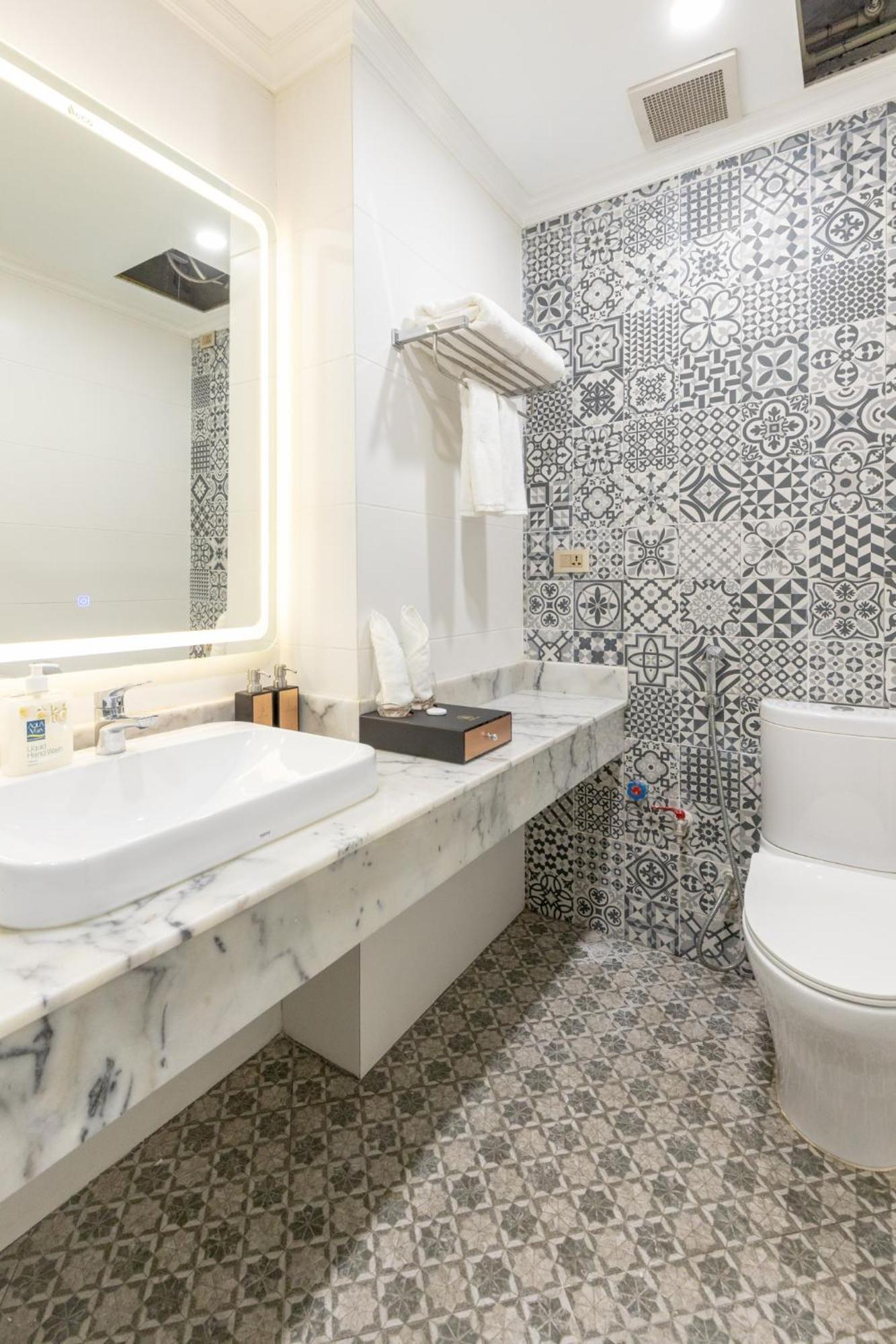 Hotel Sword Hanoi