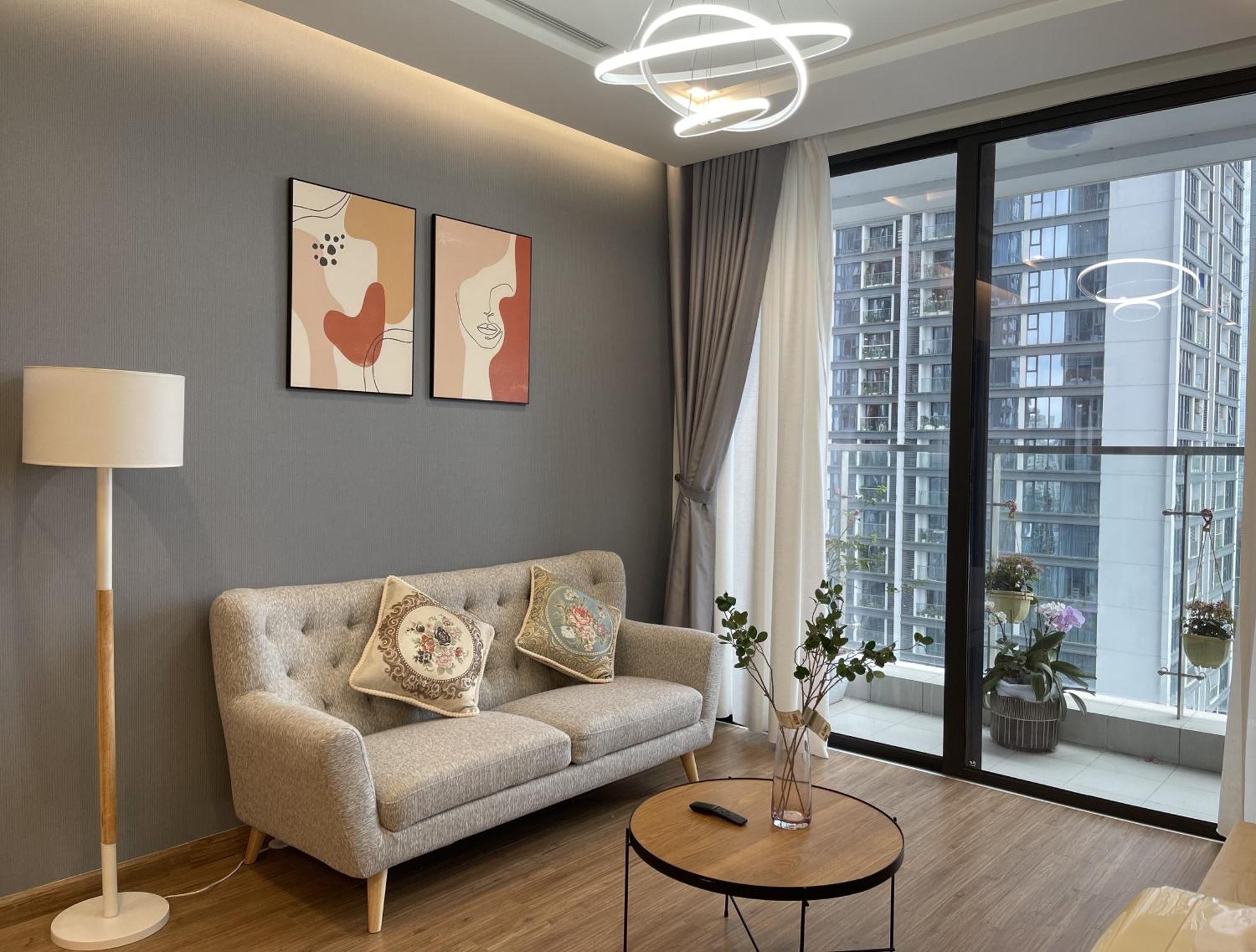 Vinhomes Metropolis Luxury 2 Br Apartment