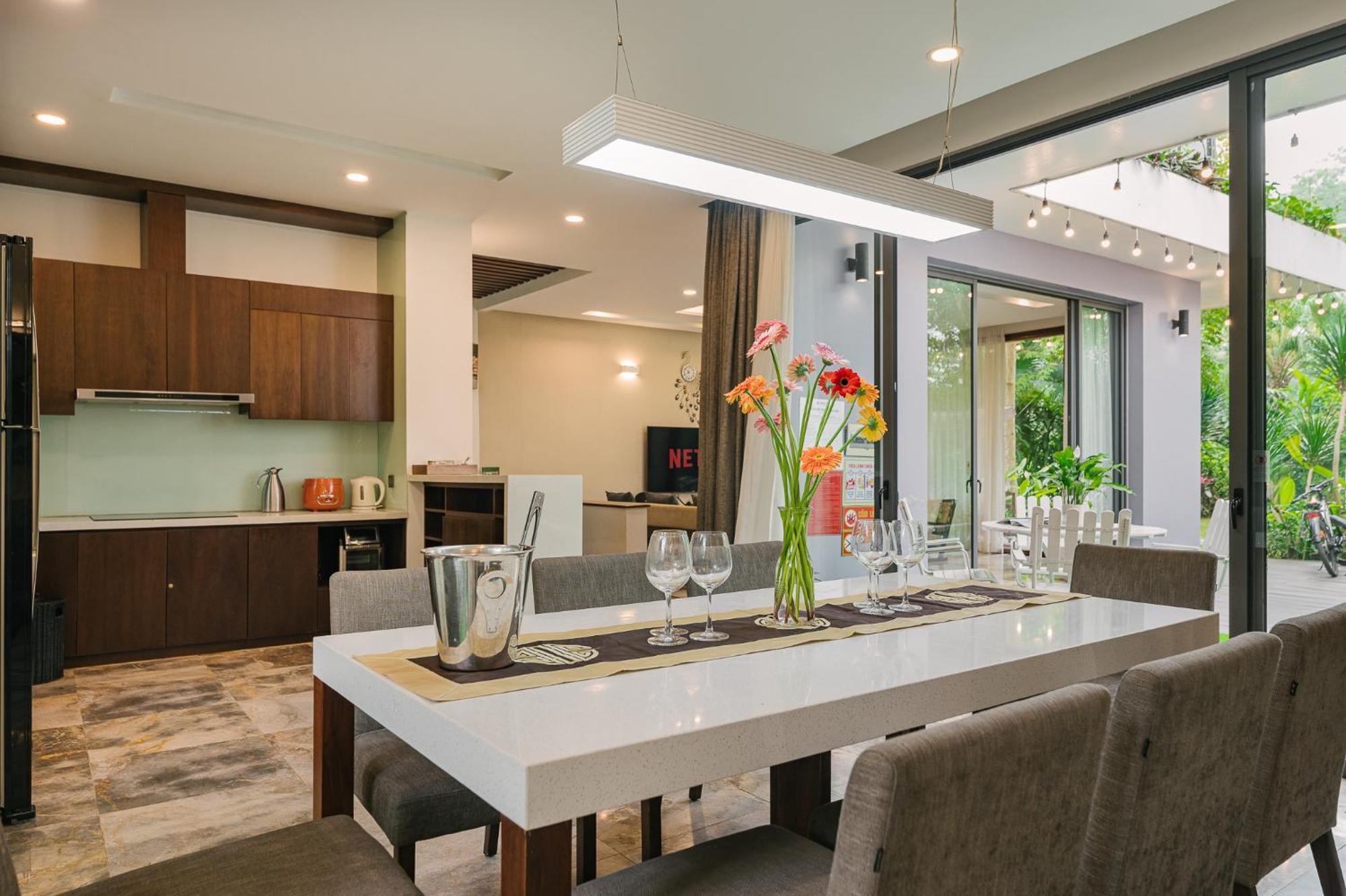 Rosee - With Private Pool Villa Hanoi