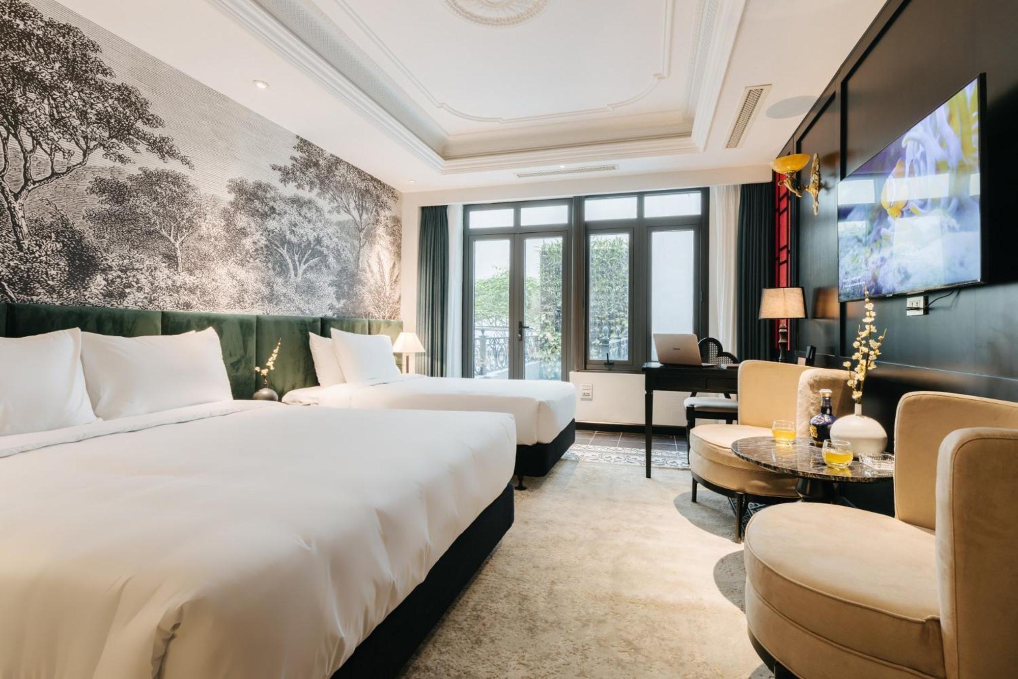 Sword Hotel