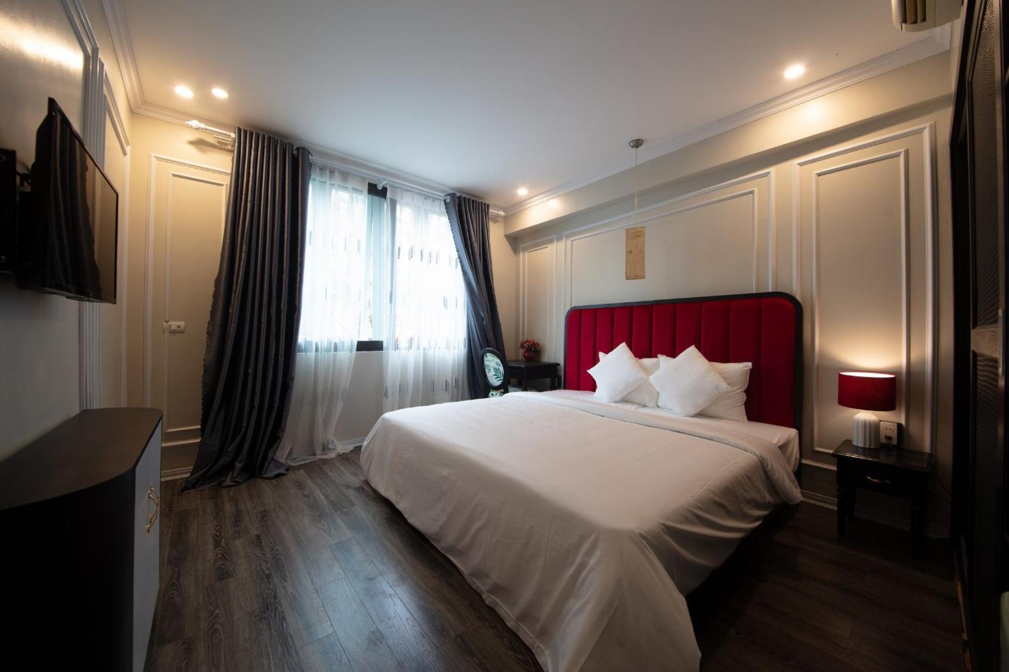 Omina Boutique 4*