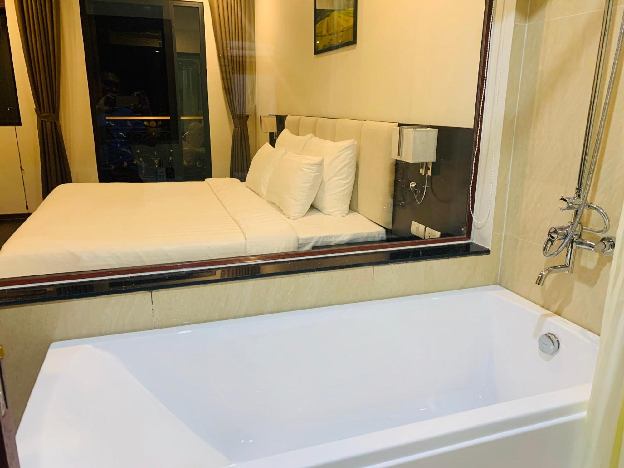 Paragon House And 3* Hanoi