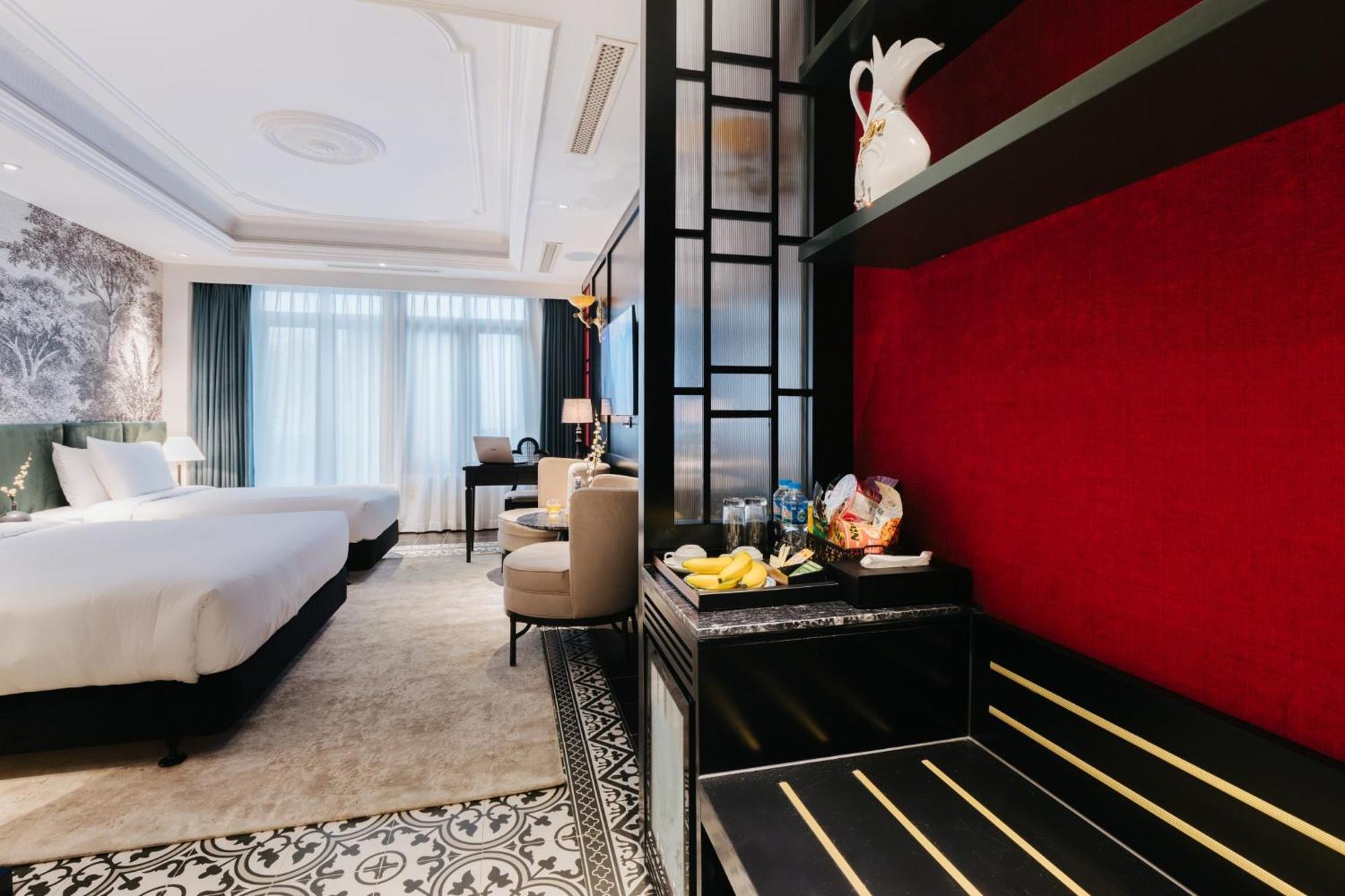 Hotel Sword
