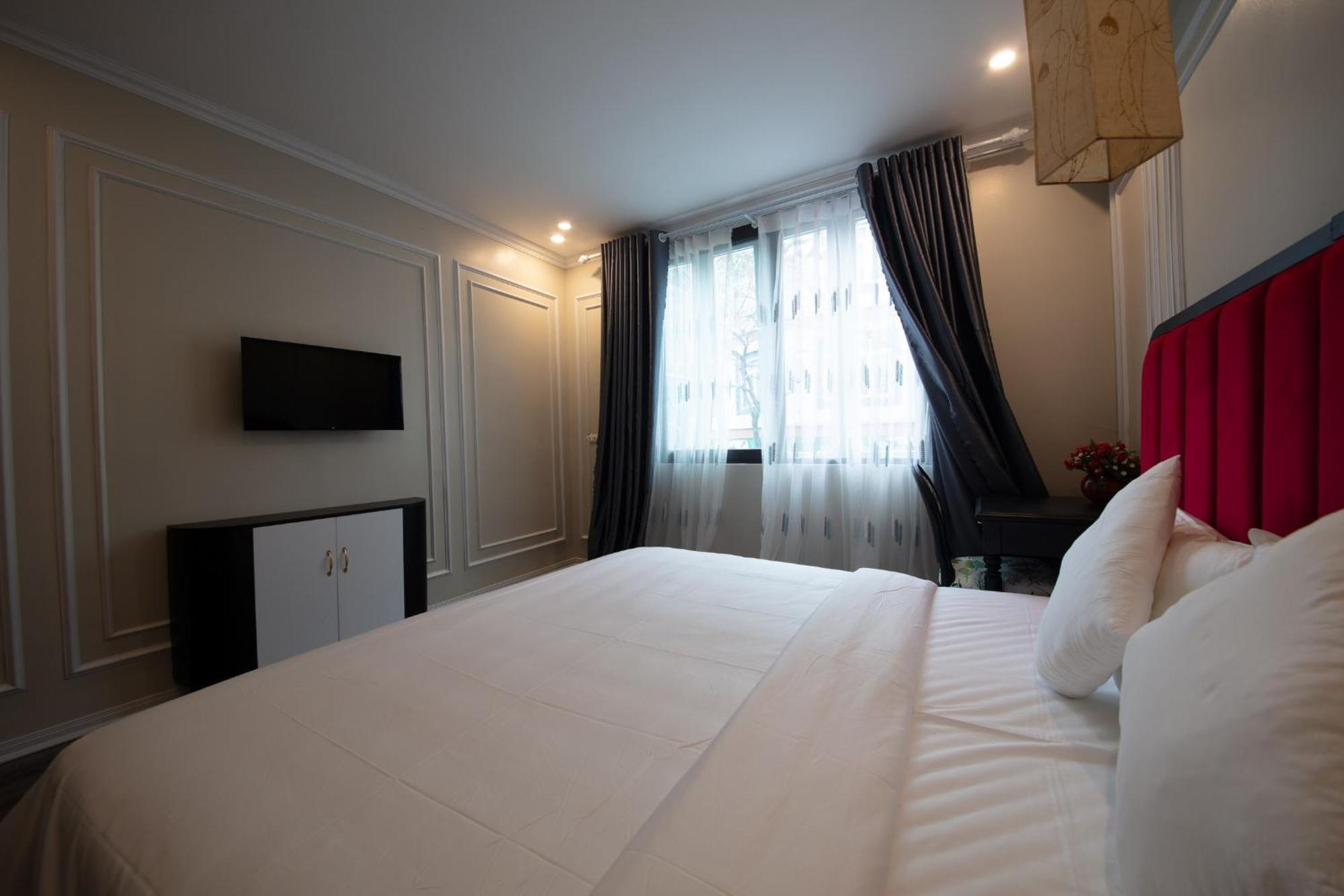 Hotel Omina & Travel