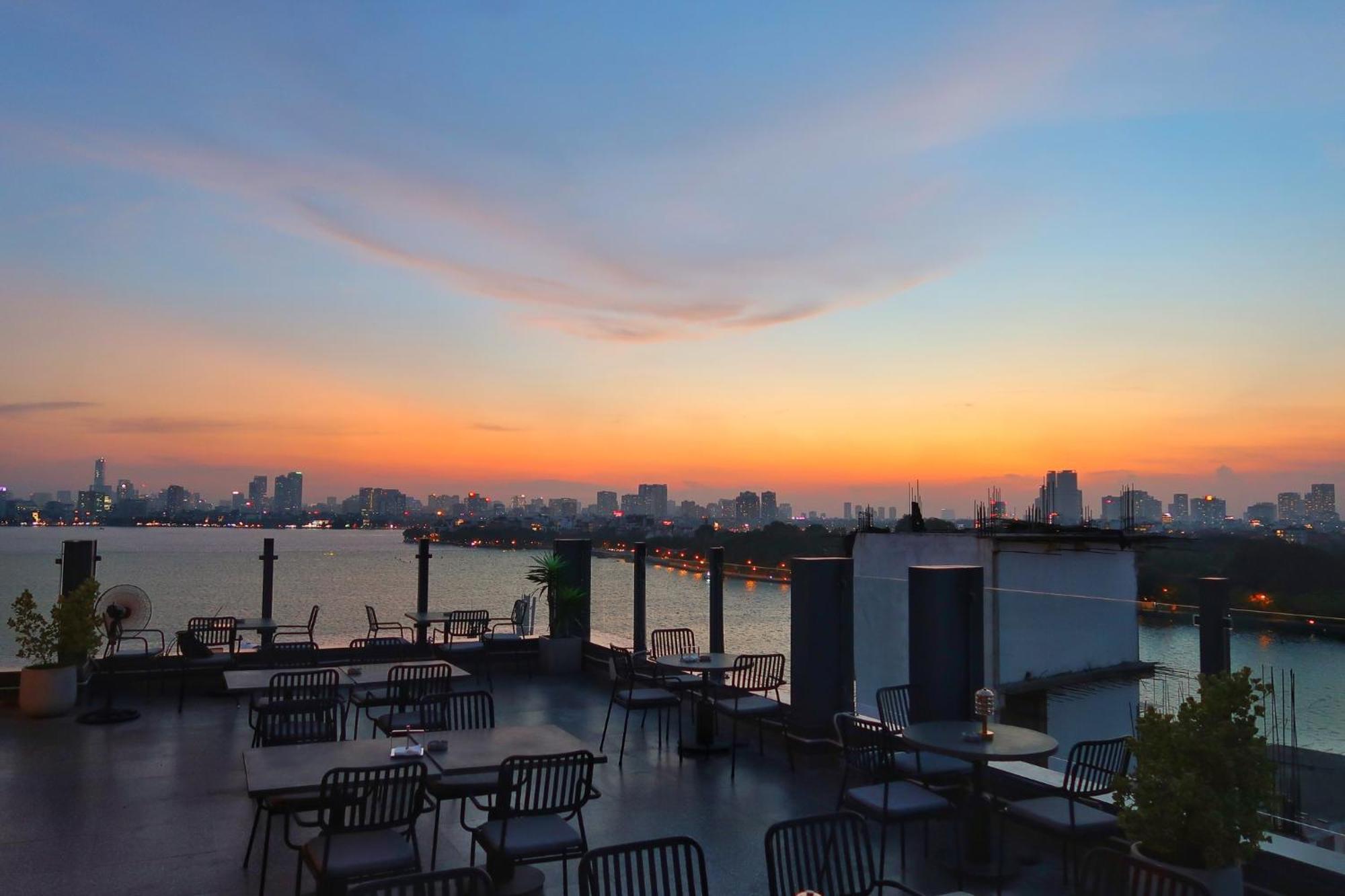 Margaery Boutique & Skyon9 Rooftop Bar 4* Hanoi