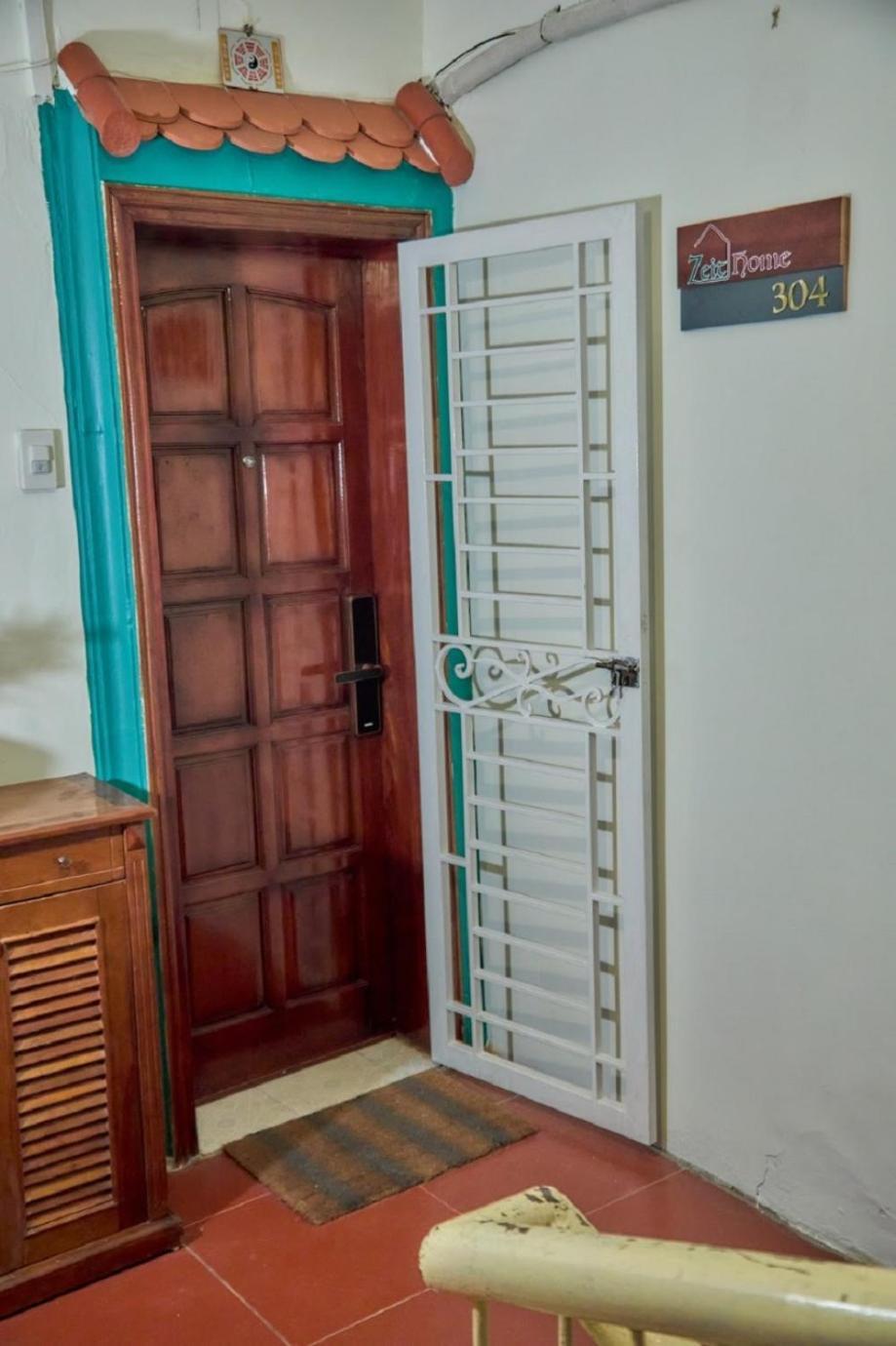 Apartment Amazing View, Natural Light, 3' To Hoan Kiem Lake, Free Wifi, Netflix, 2 Beds, 1 Toilet-2 Showers