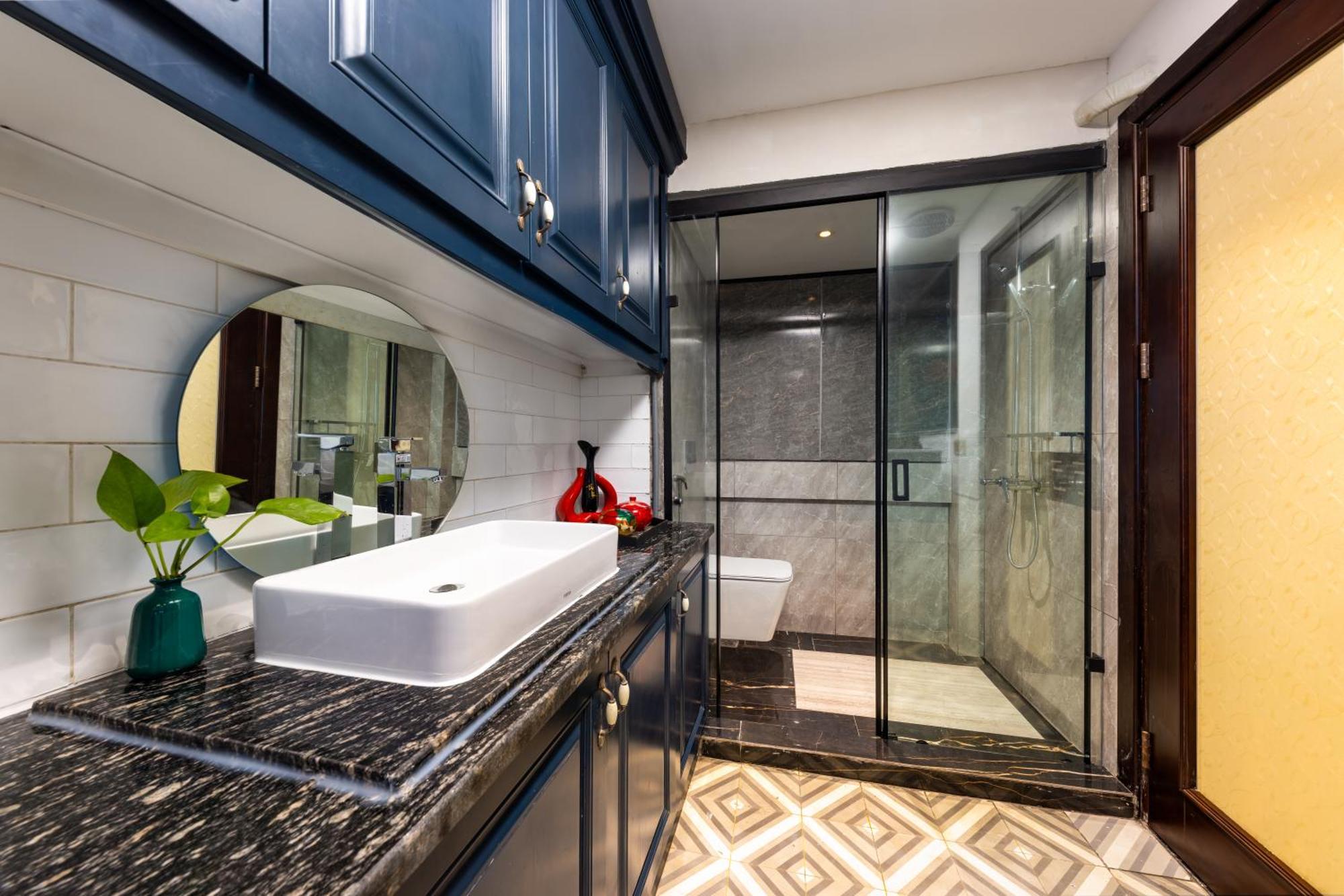Golden Legend Boutique & Travel Hotel