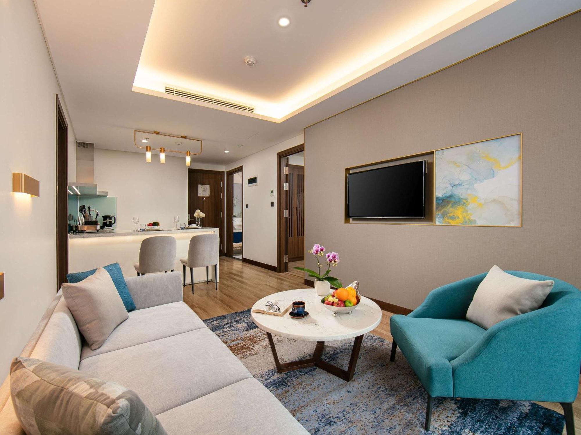 Moevenpick Living West 5* Hanoi