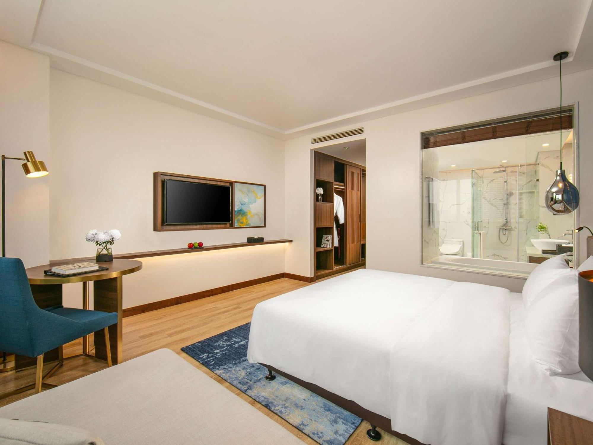 Moevenpick Living West Hotel 5*