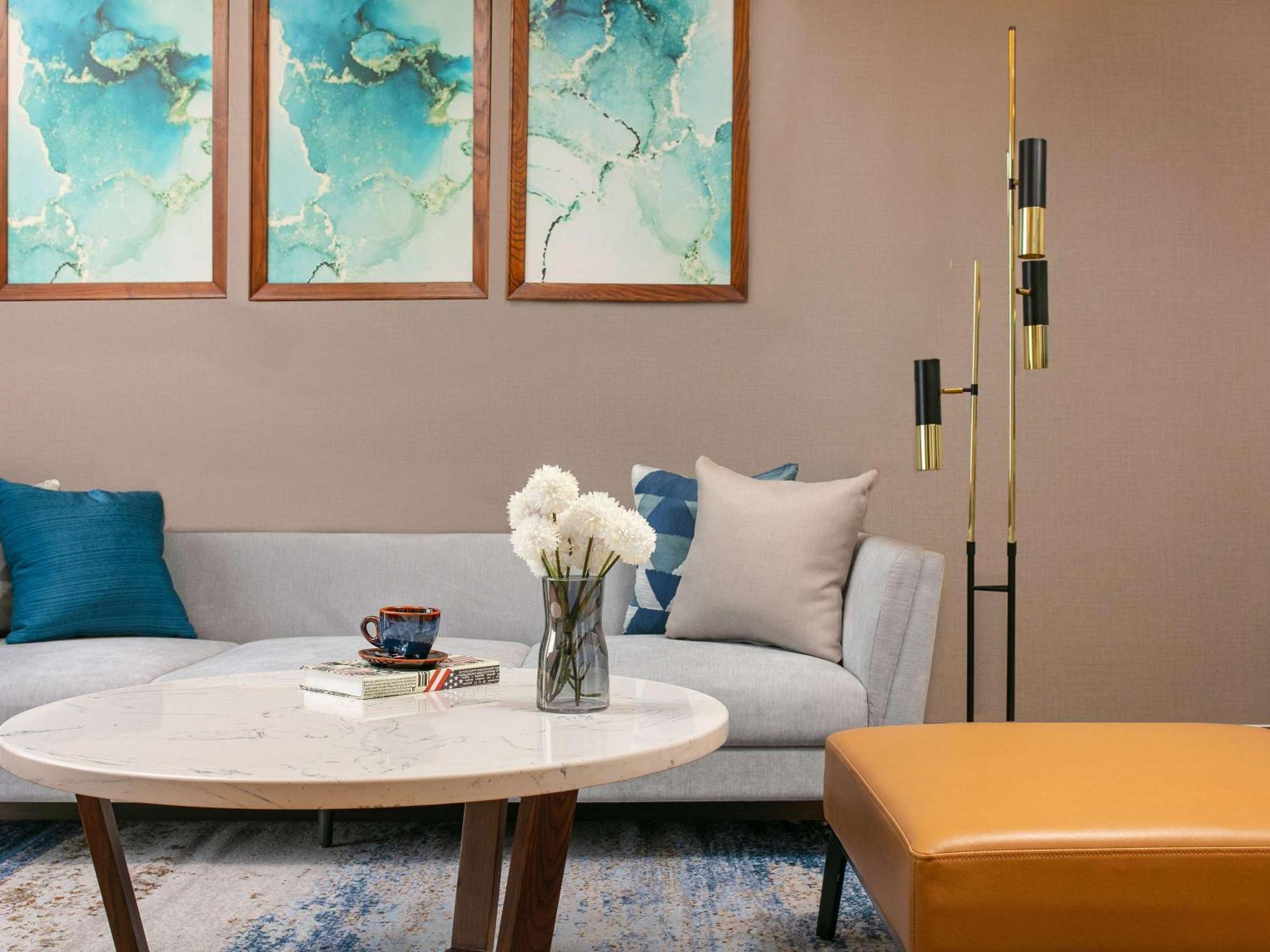 Moevenpick Living West 5*