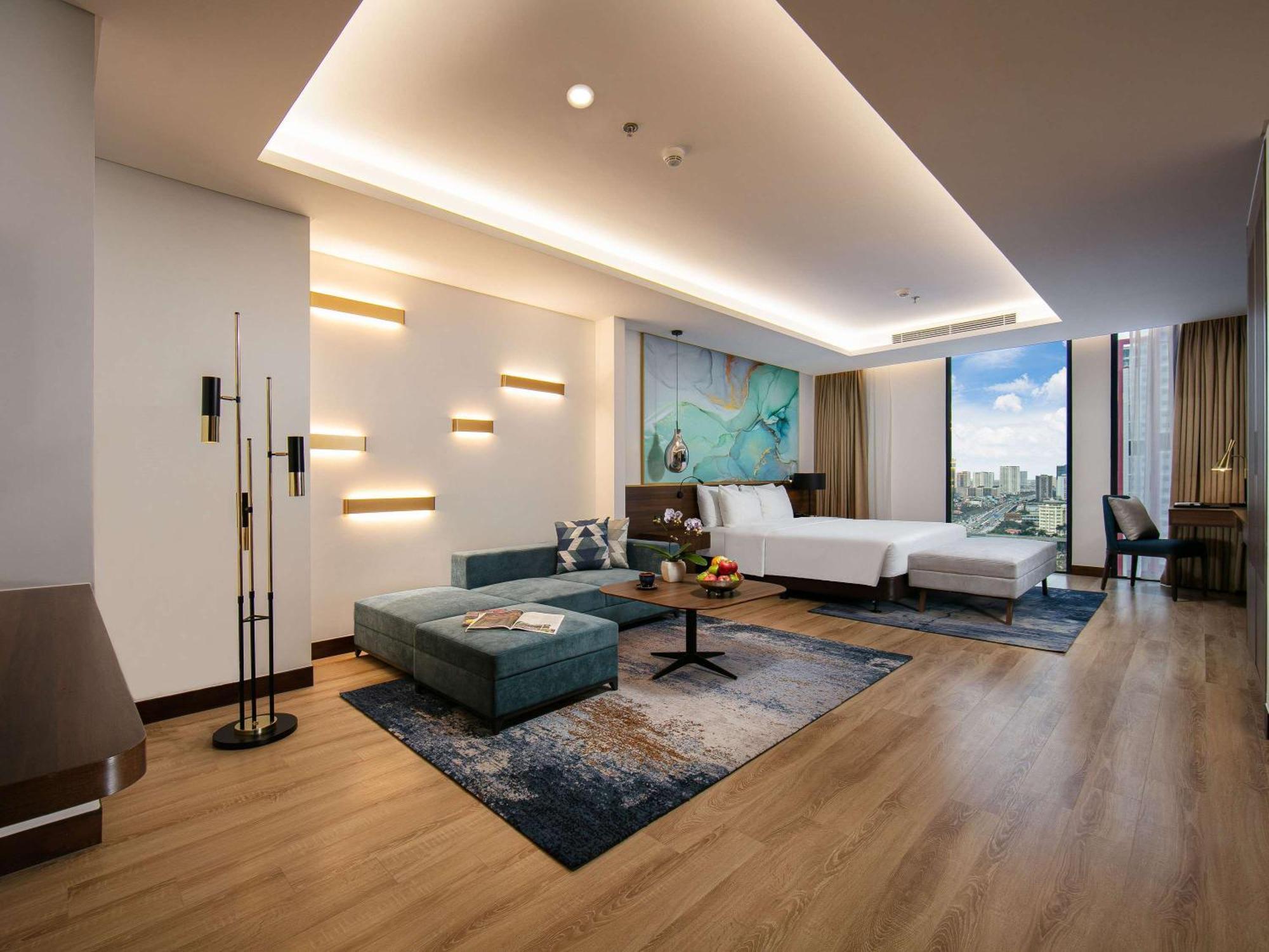 Moevenpick Living West Hotel