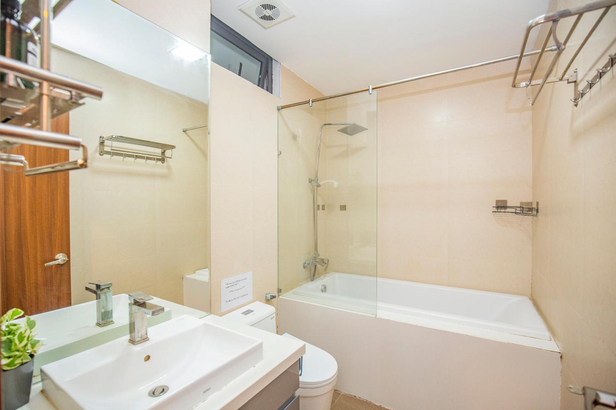 Apartment La Passion - Tay Ho One Bedroom Apartment!