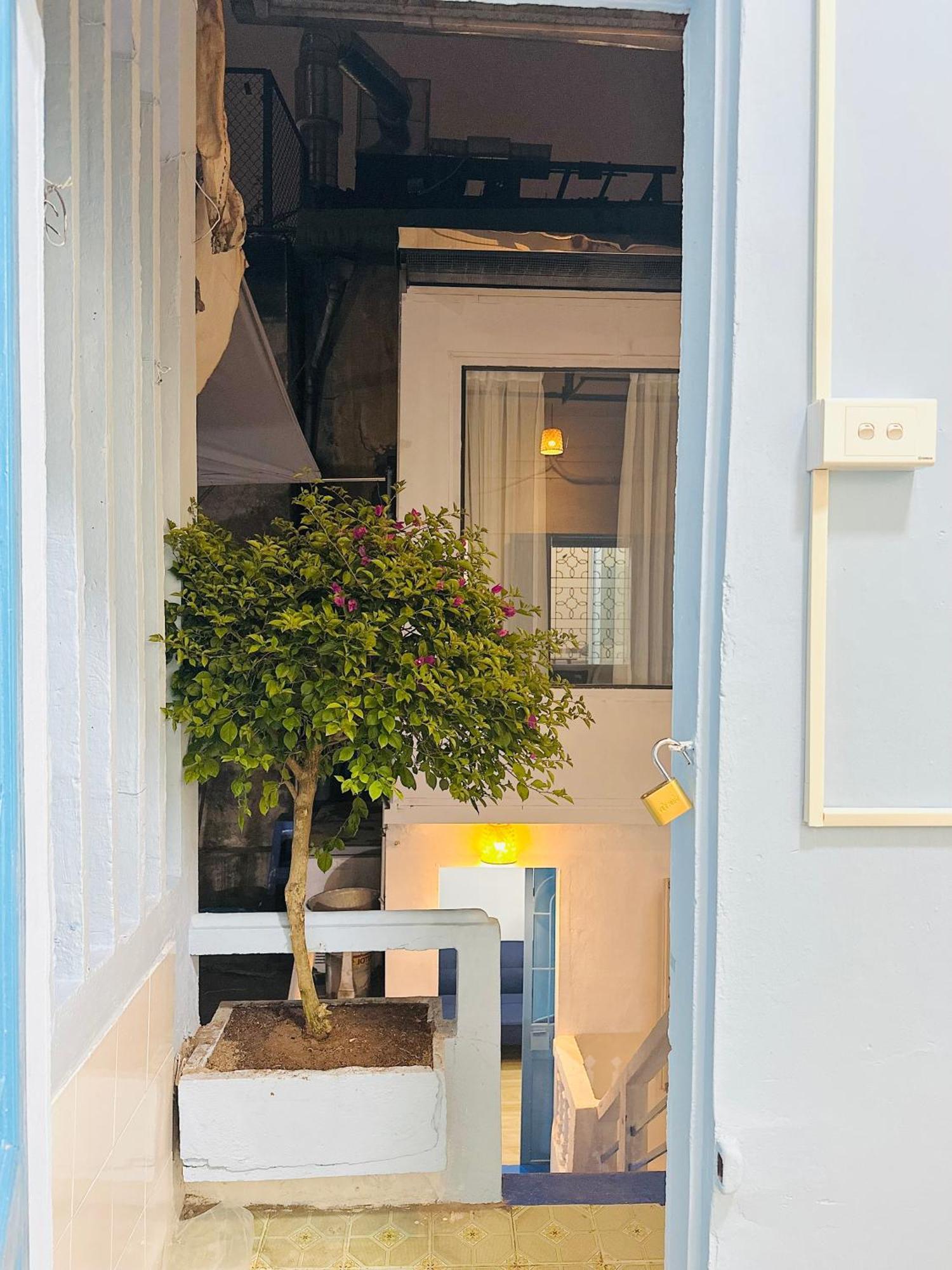 Heart Of Hoan Kiem-rare 4br Private House Unique Design Travel Hub 13pax Hanoi